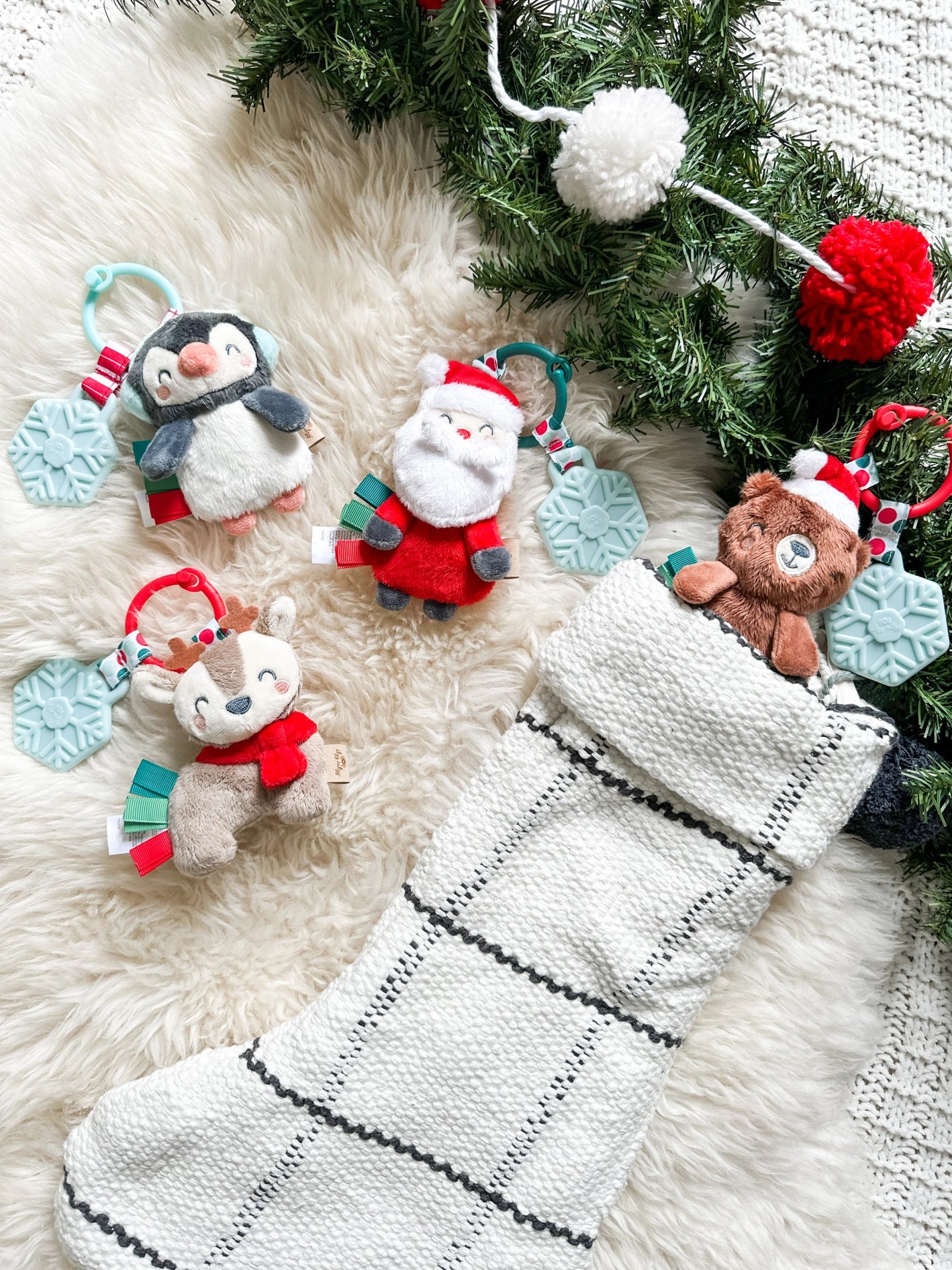 *Holiday* Itzy Pal Plush + Teether - Bear