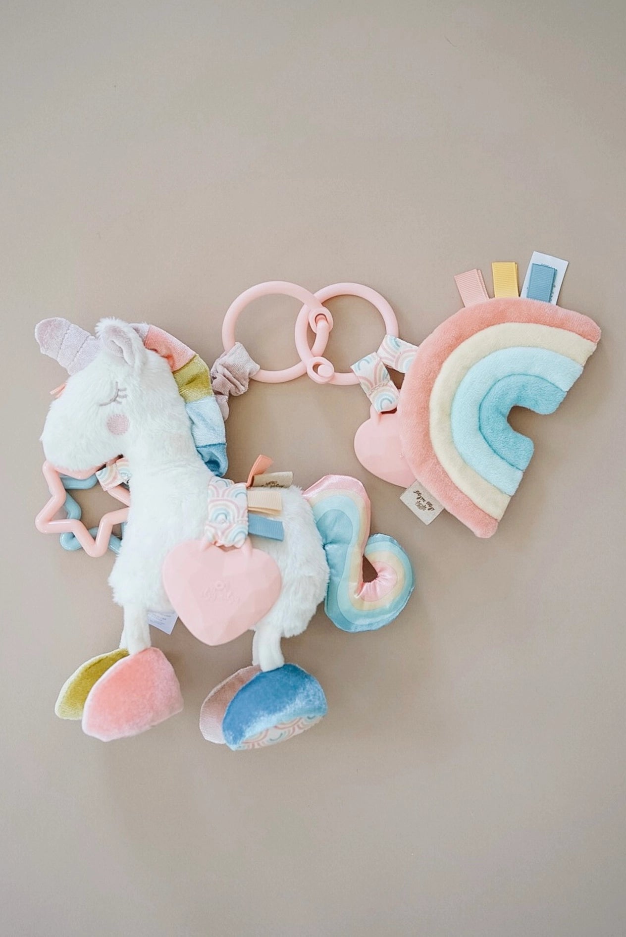Itzy Pal Plush + Teether - Rainbow