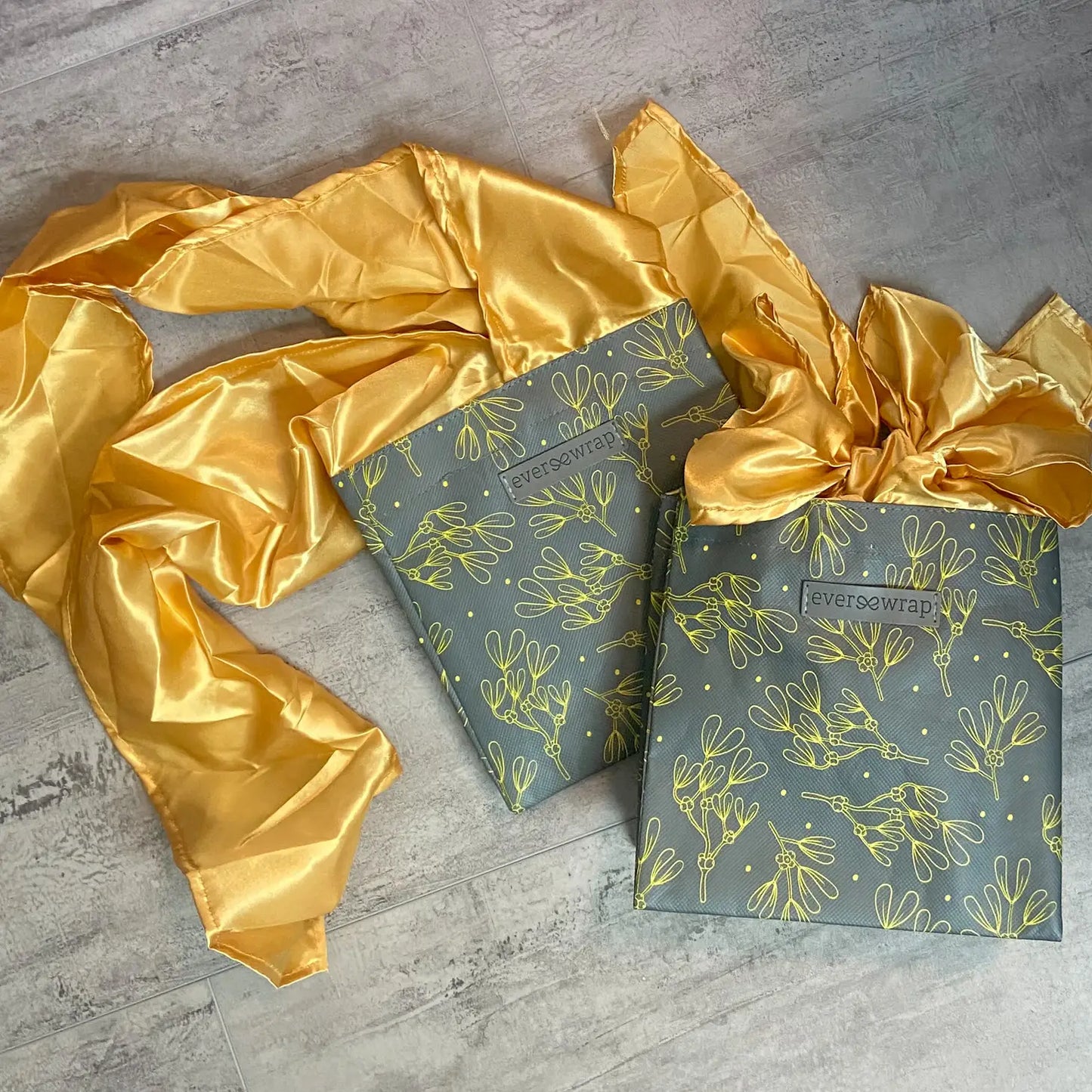 Small Grey & Gold Floral Reusable Gift Bag