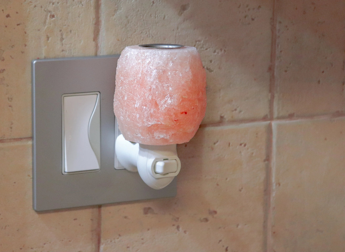 Natural Pink Himalayan Salt Lamp & Oil Diffuser Nightlight