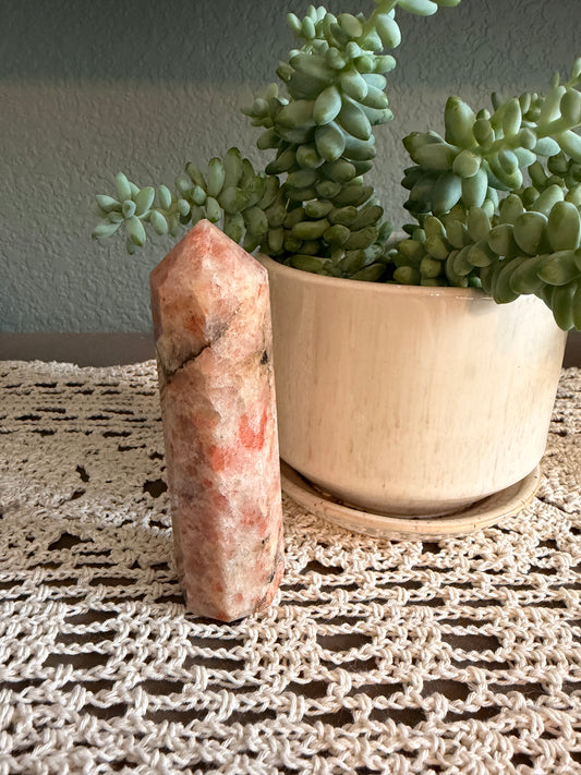 Sunstone 8-Sided Tower (~4.25in/10.5cm)