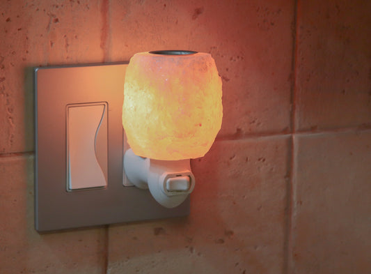 Natural Pink Himalayan Salt Lamp & Oil Diffuser Nightlight
