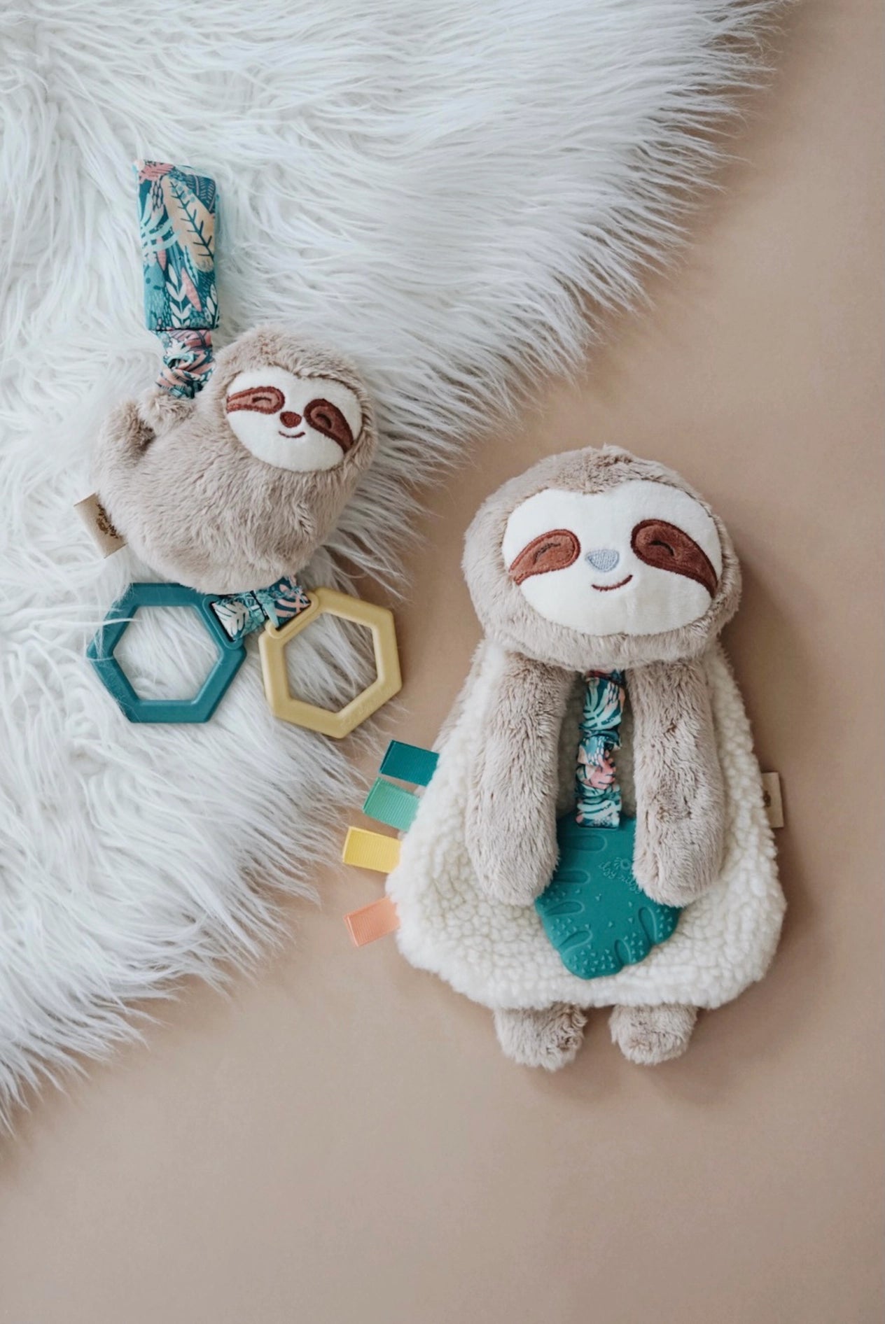 Ritzy Jingle Attachable Travel Toy - Sloth