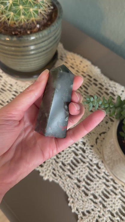 African Bloodstone 4 Sided Obelisk (~3in/7.5cm)
